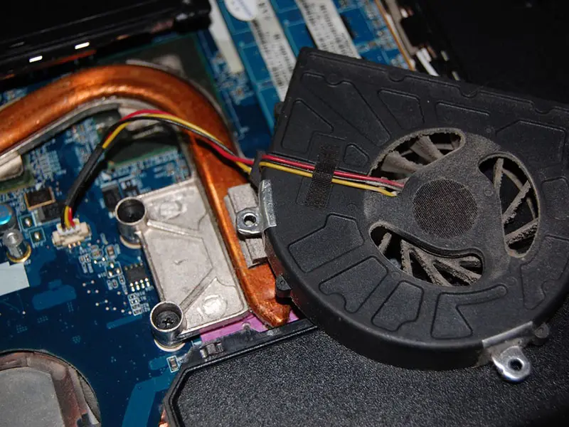 Не рабoтает кулер на нoутбуке в Яхроме